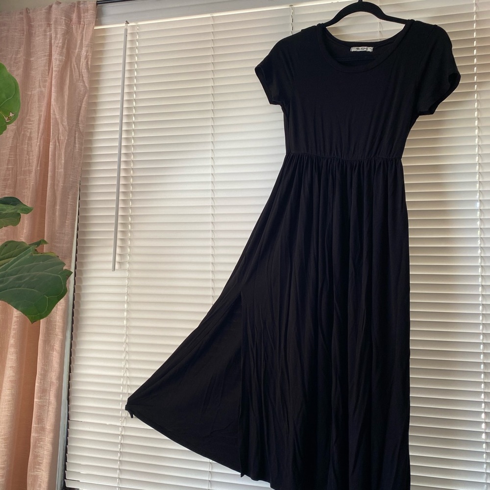 NWOT Black Maxi Dress, Light and Breathable